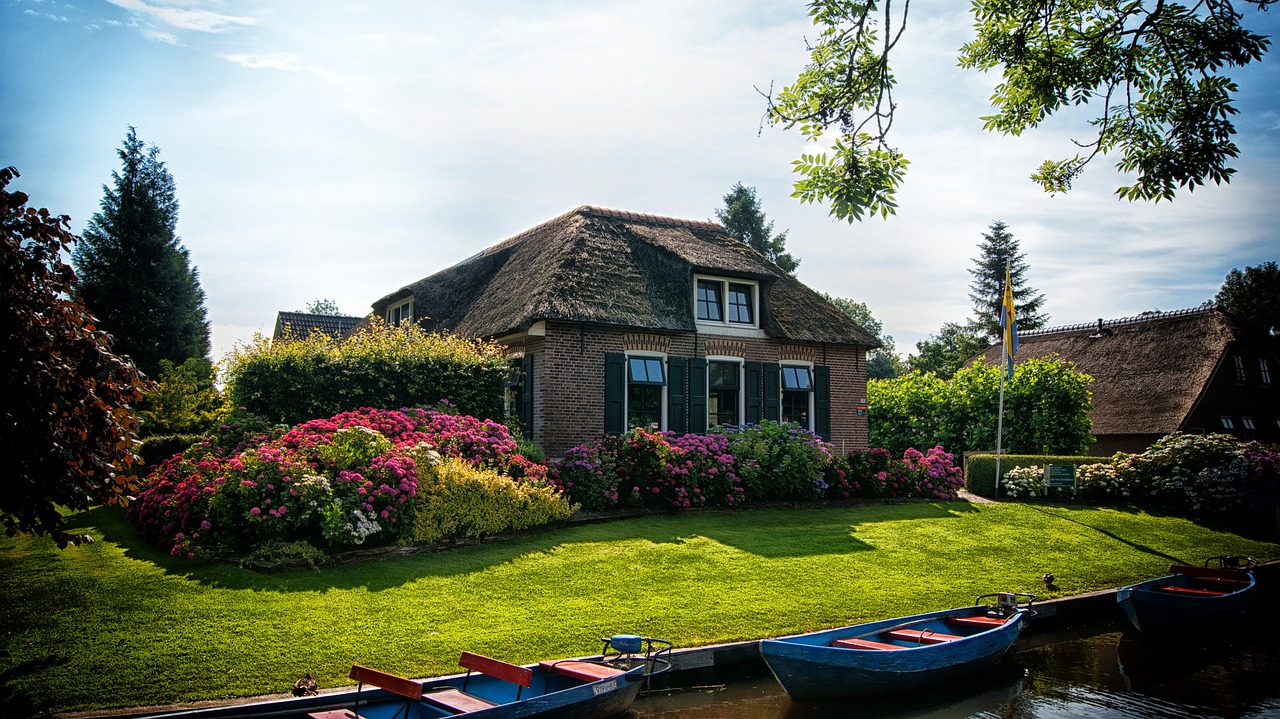 Giethoorn boat rental: Tips voor de perfecte dag op het Water
